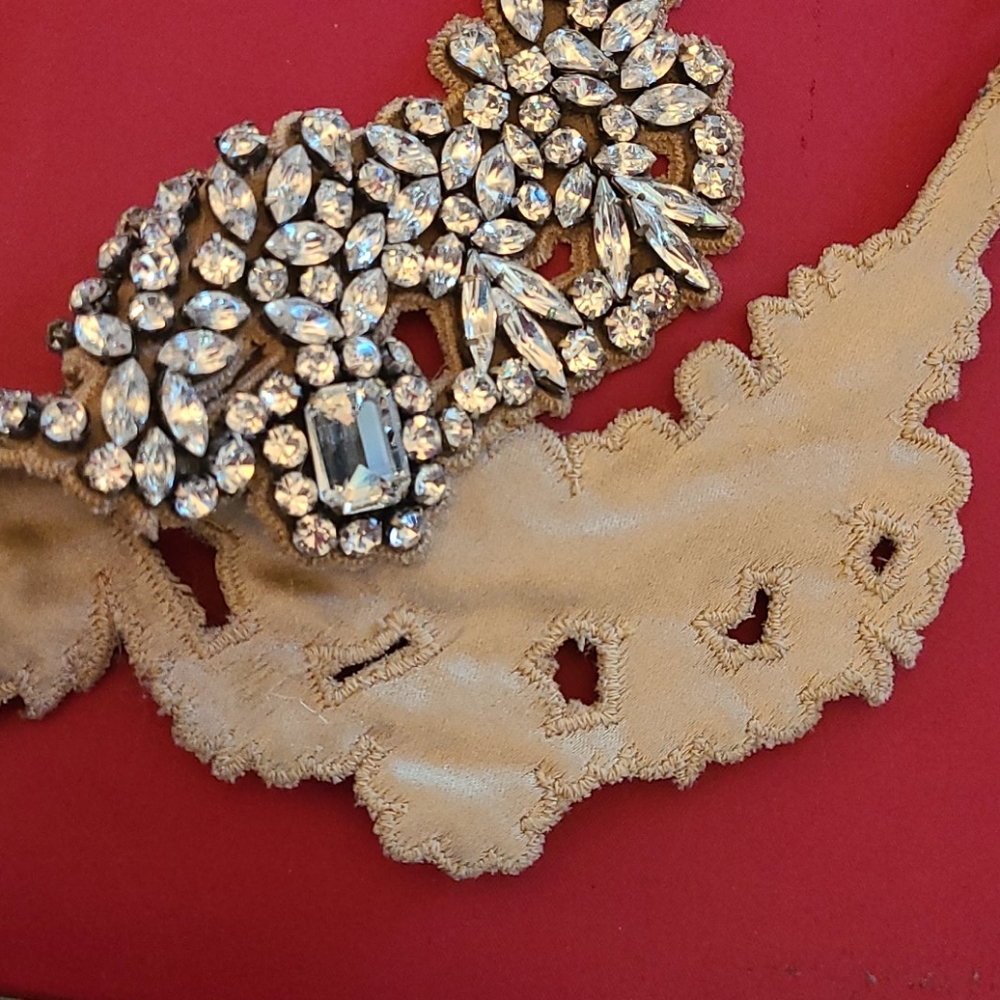 Valentino gorgeous crystal necklace - Picture 8 of 10